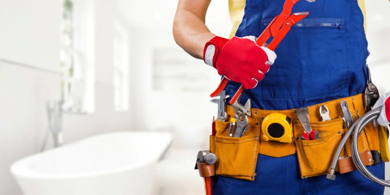 Como Evitar Golpes na Contratação de Encanador em Salvador